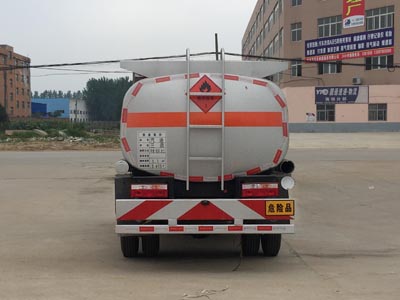 程力威牌CLW5071GJYH5型飛機(jī)加油車