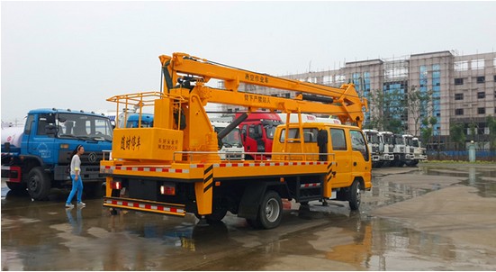 14米高空作業(yè)車圖片