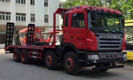 前四后八平板運(yùn)輸車(chē)圖片
