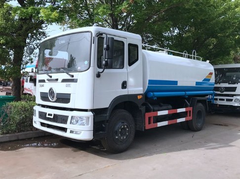 東風創(chuàng)普D7L 12噸灑水車圖片 東風創(chuàng)普D7L 12噸灑水車圖片