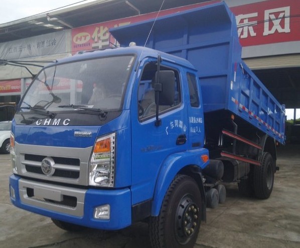 南駿新鴻運(yùn)自卸車