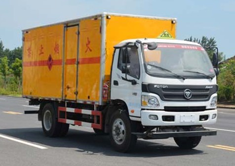 福田歐馬可5.1米易燃液體廂式運(yùn)輸車圖片 福田歐馬可5.1米易燃液體廂式運(yùn)輸車圖片