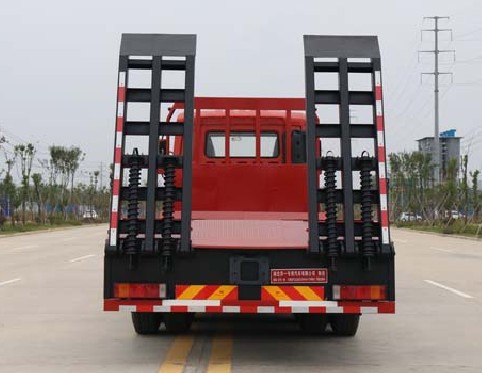 東風(fēng)特商前四后八平板運(yùn)輸車