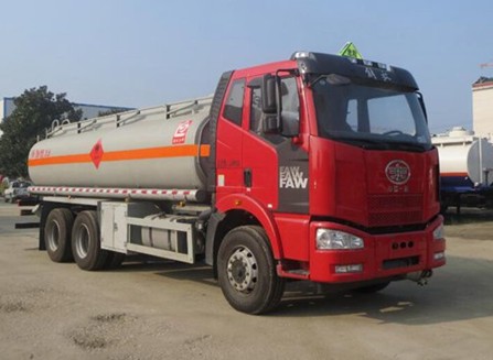 解放J6后雙橋油罐車
