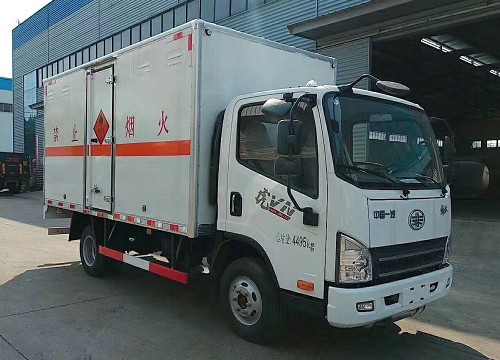 藍(lán)牌解放虎VN易燃?xì)怏w廂式運(yùn)輸車(chē)圖片