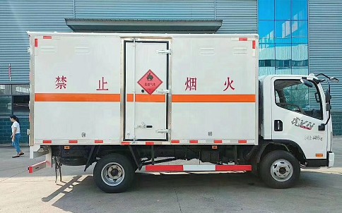 藍(lán)牌解放虎VN易燃?xì)怏w廂式運(yùn)輸車(chē)圖片