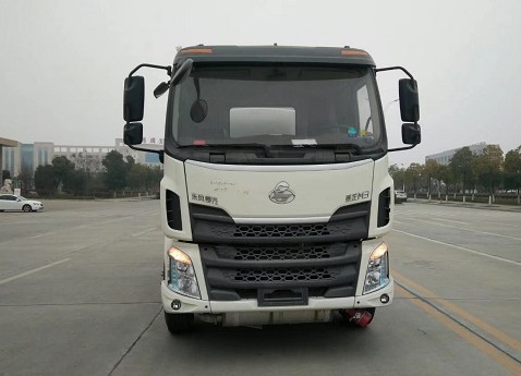 東風(fēng)柳汽乘龍運油車圖片 東風(fēng)柳汽乘龍運油車圖片