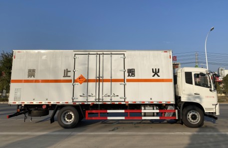 國六東風(fēng)天錦6.2米/6.6米/6.8米爆破器材運輸車