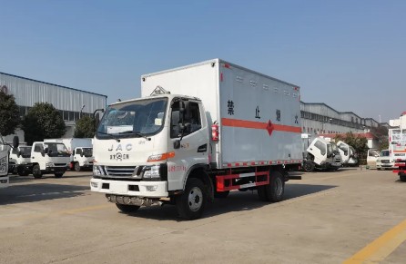 國(guó)六江淮駿鈴V5黃牌易燃?xì)怏w廂式運(yùn)輸車