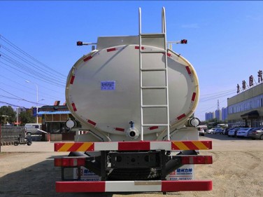 重汽豪瀚前四后八供液車