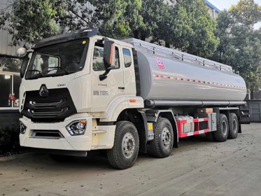 重汽豪瀚前四后八供液車