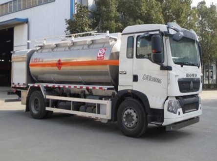 國(guó)五重汽豪沃飛機(jī)加油車 國(guó)五重汽豪沃飛機(jī)加油車
