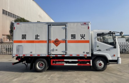 東風(fēng)凱普特K6L危險品廂式車