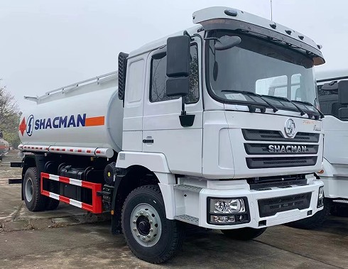 15方陜汽德龍油罐車