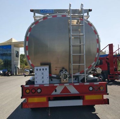 程力威牌CLW9400GSYLV型鋁合金食用油運(yùn)輸半掛車